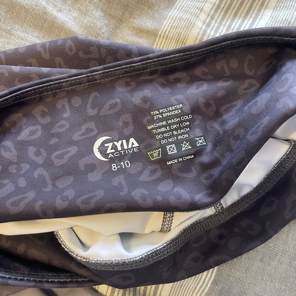 Zyia Leggings - Picture 3 of 3